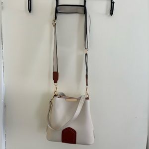 Bucket bag